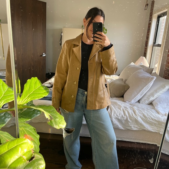 VINTAGE LARA PRIANO REAL LEATHER JACKET WITH BELT - Picture 7 of 9